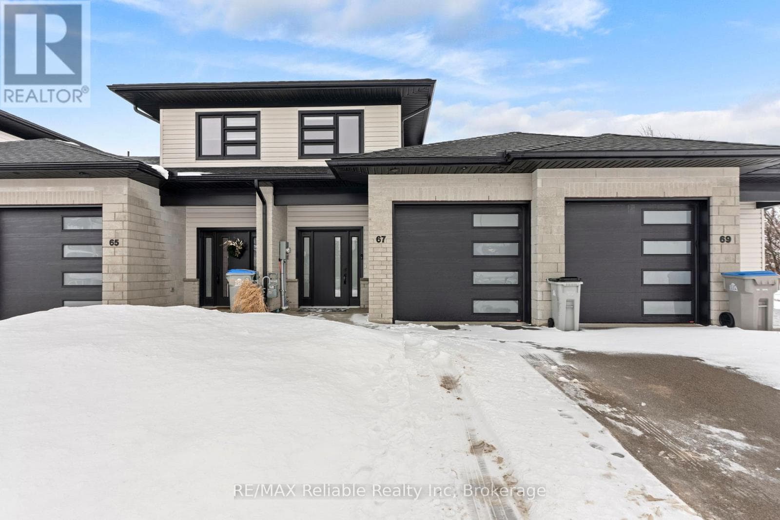 67 BRIARHILL ROAD — Huron East (Seaforth), Ontario - Main photo