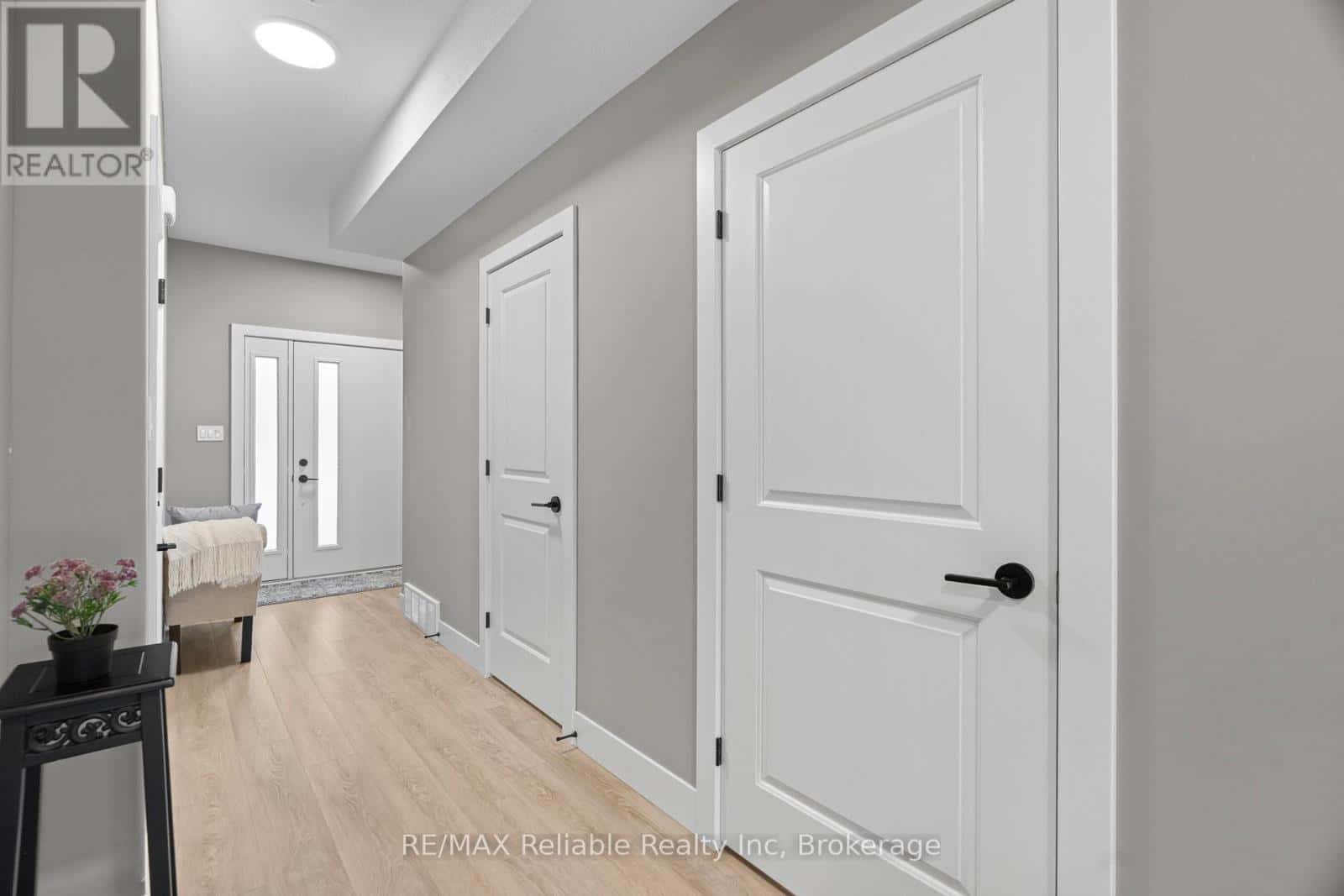 67 BRIARHILL ROAD — Huron East (Seaforth), Ontario - Photo 5 of 38