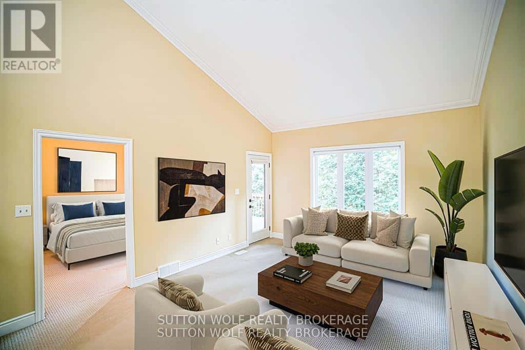 7 - 384 HEAD STREET N — Strathroy-Caradoc (NE), Ontario - Photo 4 of 35