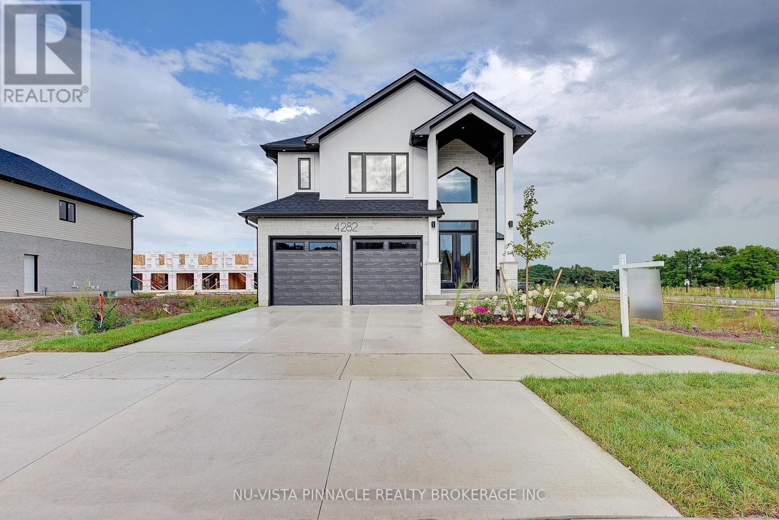 4248 LIBERTY CROSSING — London South (South V), Ontario - Main photo