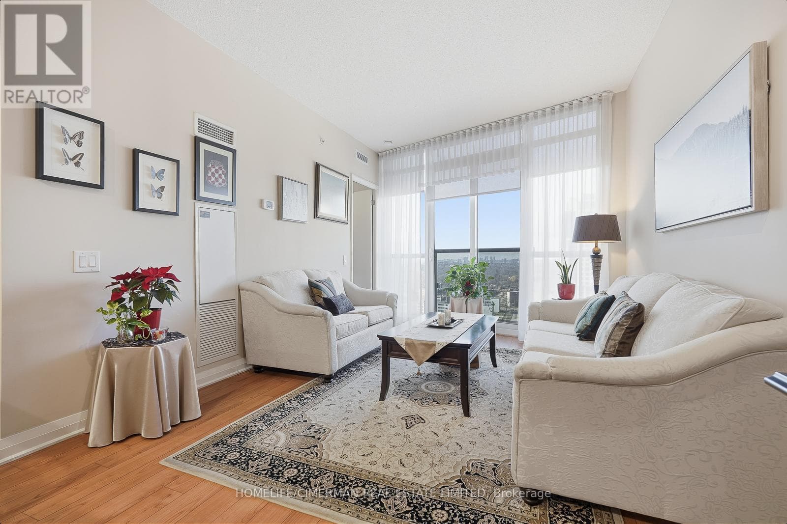 2006 - 1 VALHALLA INN ROAD — Toronto (Islington-City Centre West), Ontario - Main photo