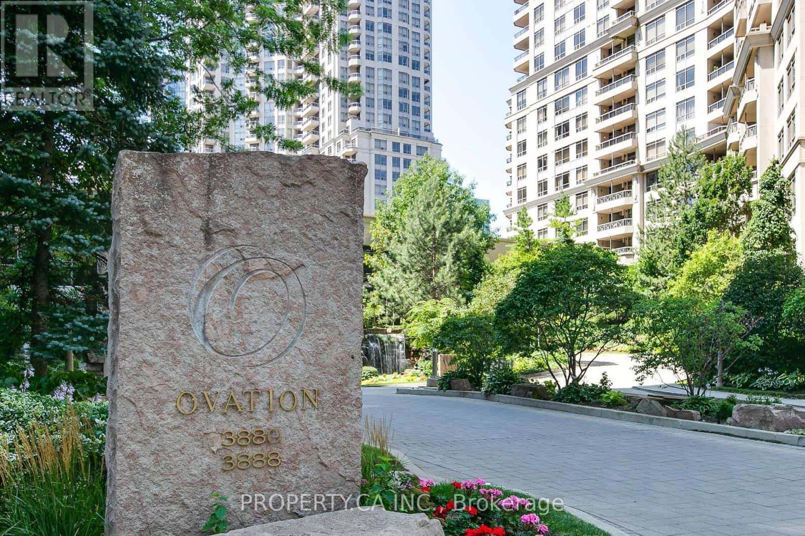 2804 - 3880 DUKE OF YORK BOULEVARD — Mississauga (City Centre), Ontario - Photo 2 of 47