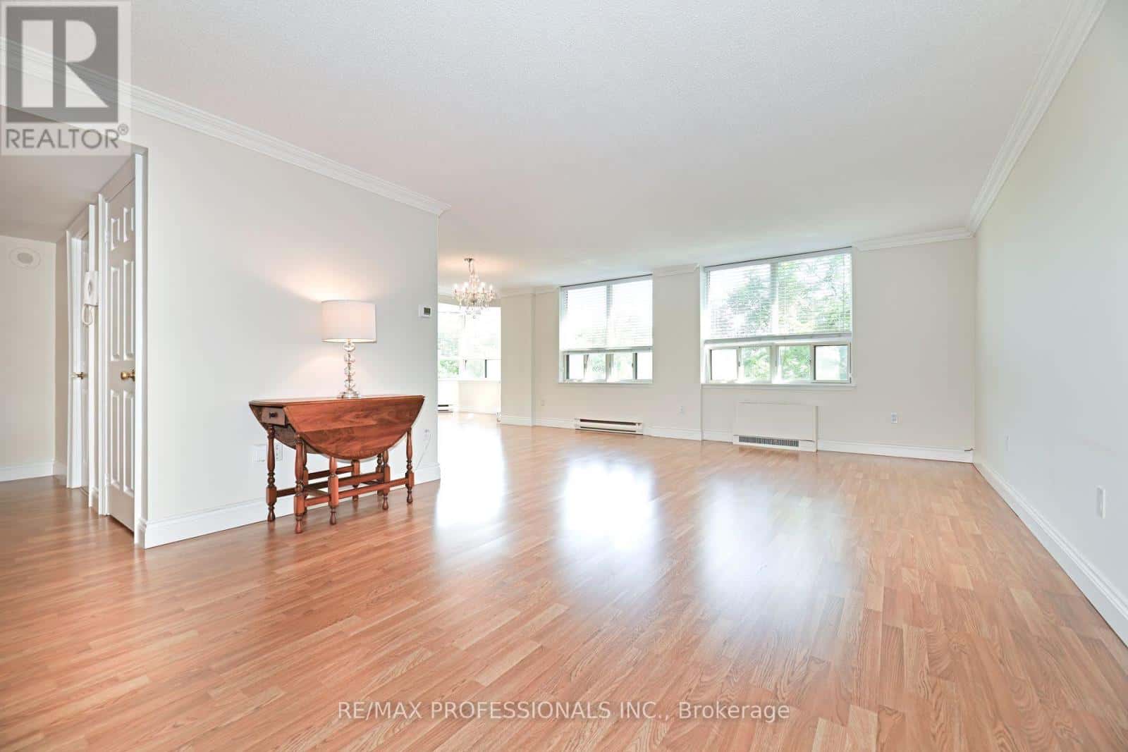 503 - 58 CHURCH STREET — Brampton (Downtown Brampton), Ontario - Photo 2 of 29