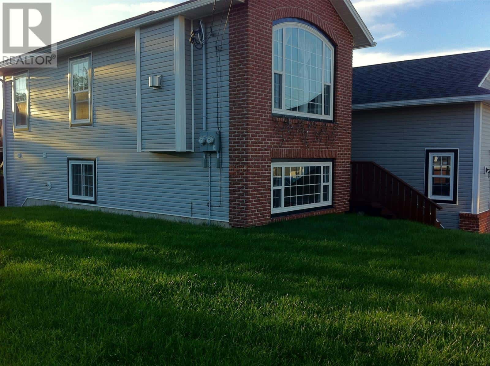 9 Sunset Drive — Clarenville, Newfoundland & Labrador - Photo 4 of 32