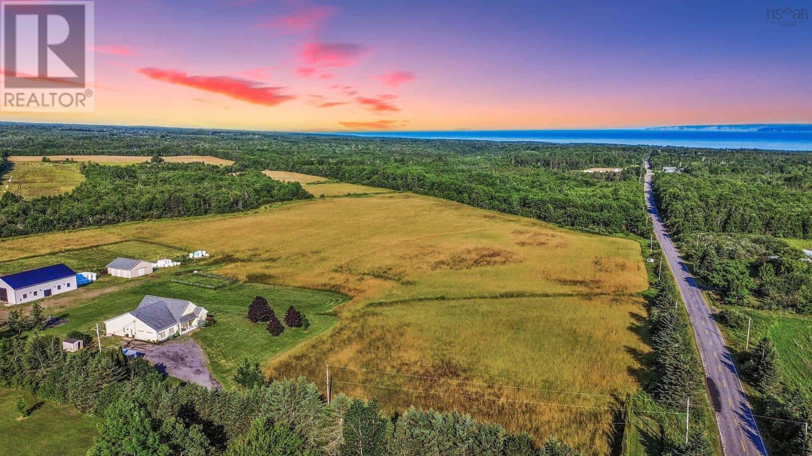 3419 Highway 359 — Halls Harbour, Nova Scotia - Photo 3 of 50