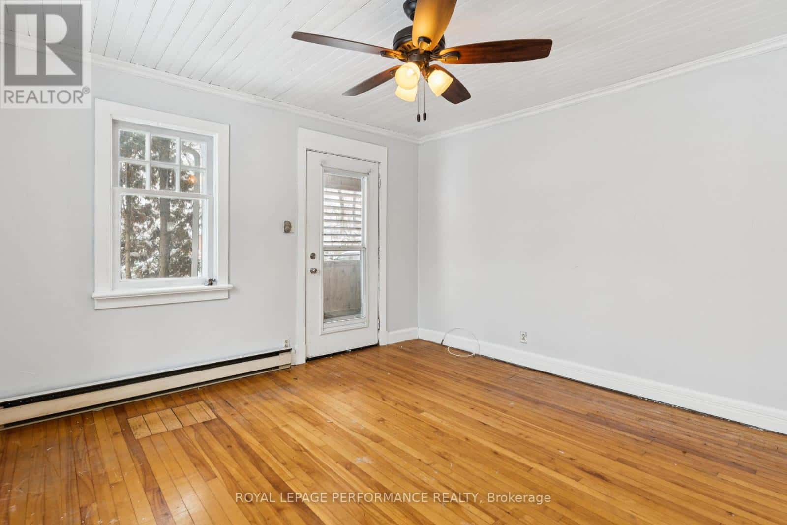 121 ELIZABETH STREET — Mississippi Mills, Ontario - Photo 4 of 36