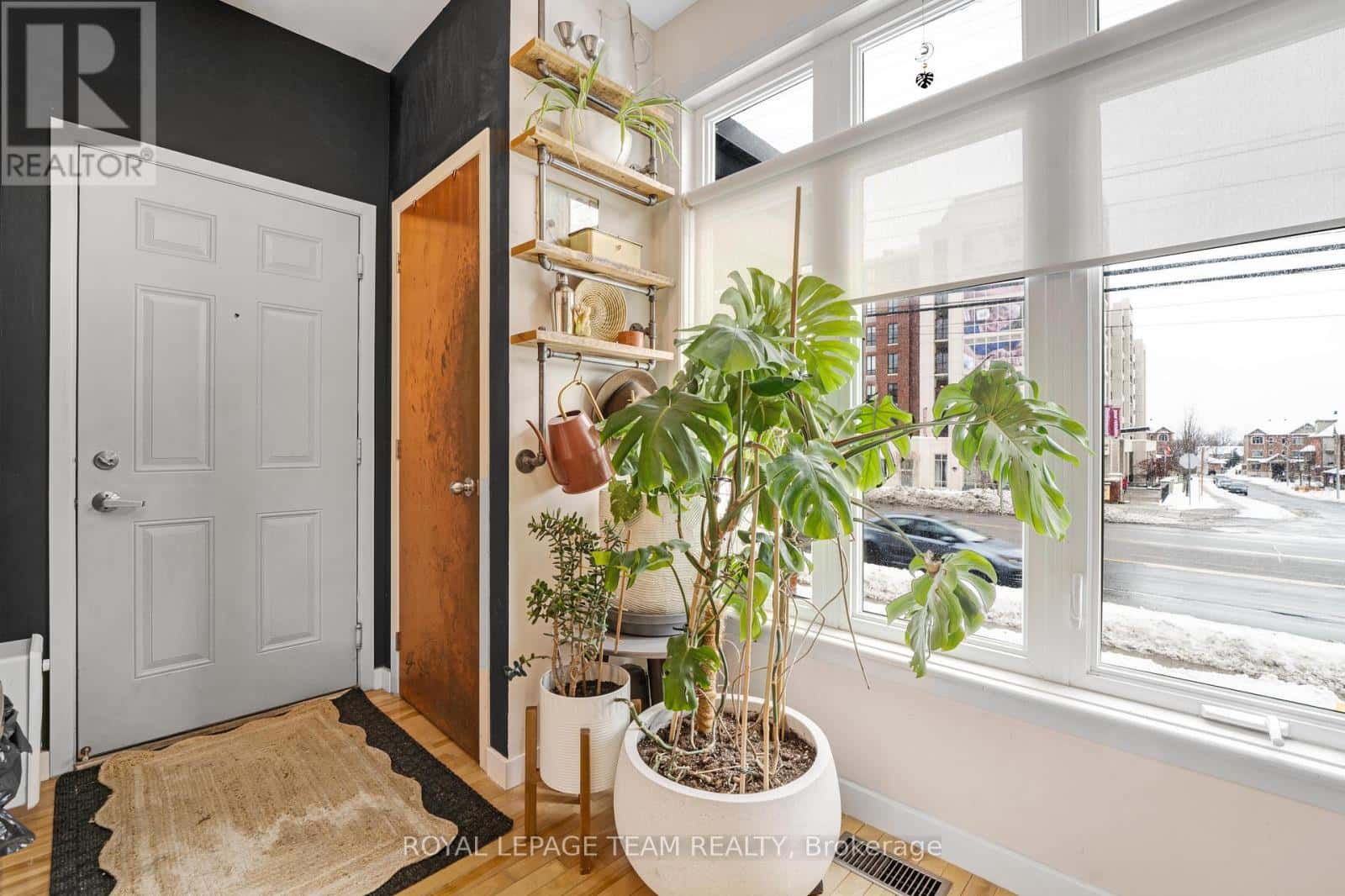 26 - 799 MONTREAL ROAD E — Ottawa, Ontario - Photo 3 of 31