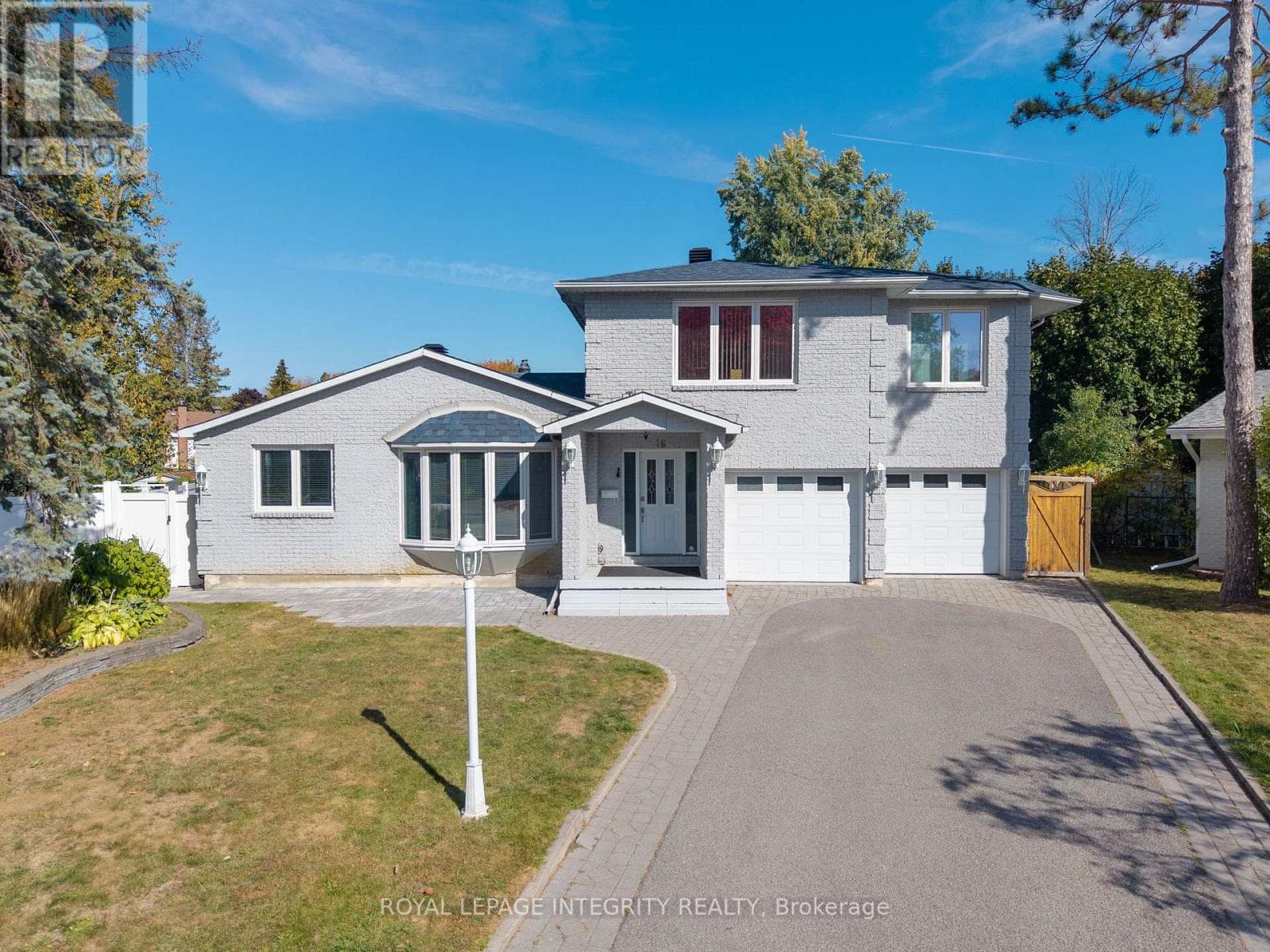 16 ST ANDREWS CIRCLE — Ottawa, Ontario - Main photo