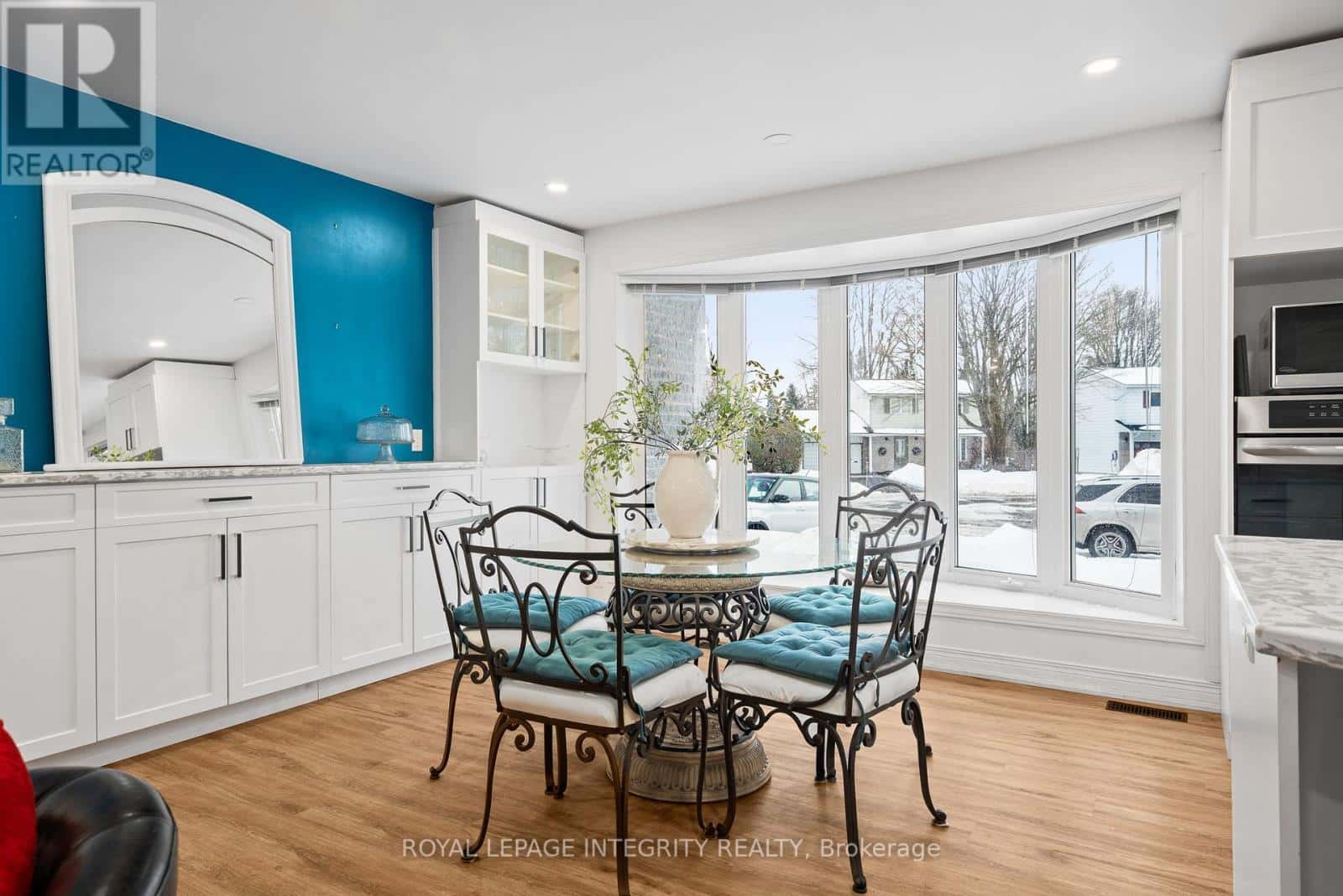 16 ST ANDREWS CIRCLE — Ottawa, Ontario - Photo 4 of 50