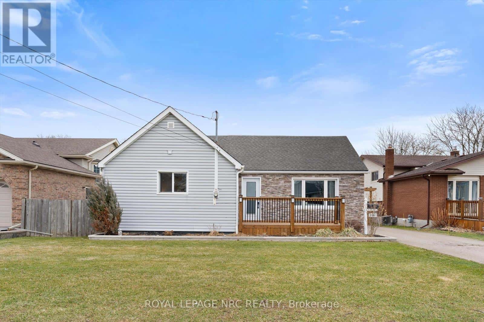 7552 DORCHESTER ROAD — Niagara Falls (Oldfield), Ontario - Photo 2 of 49