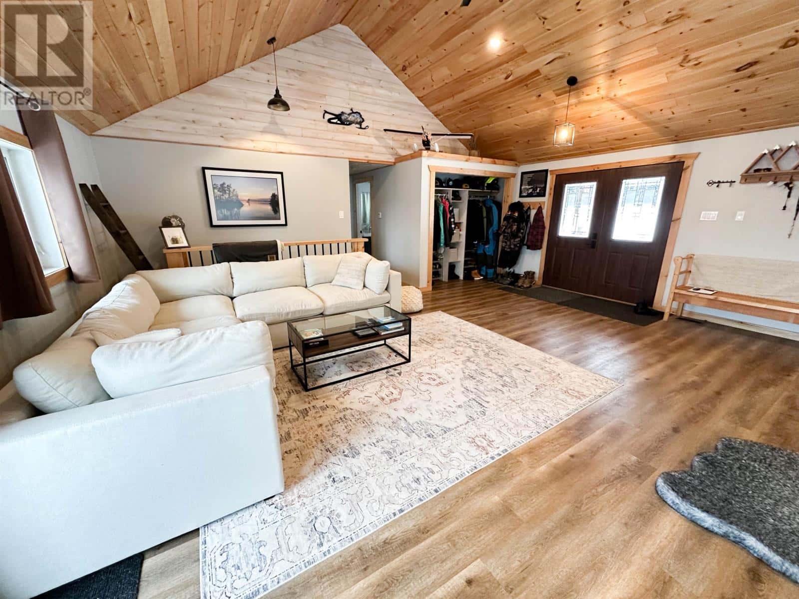 111 English River RD — Ear Falls, Ontario - Photo 3 of 32