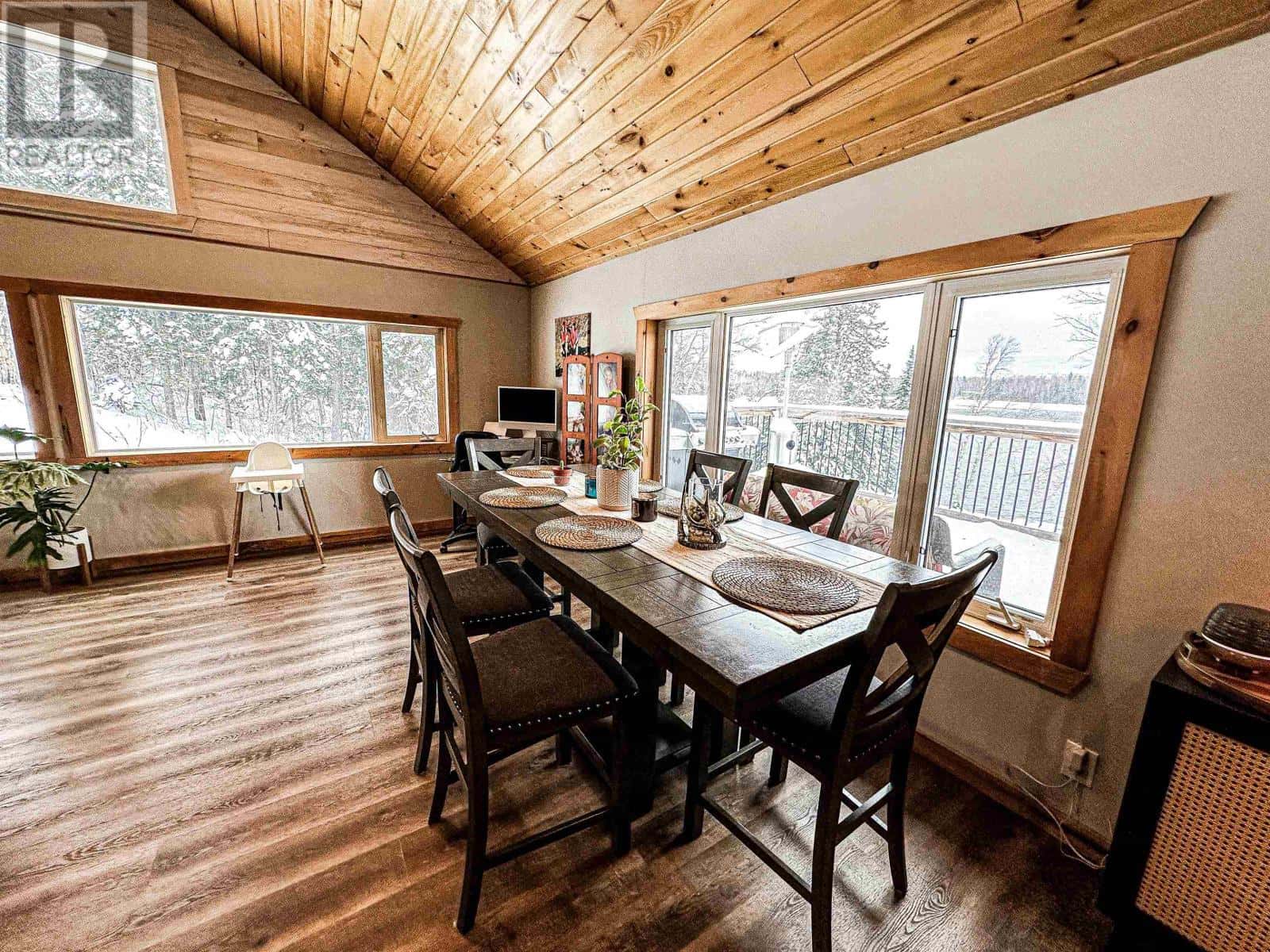 111 English River RD — Ear Falls, Ontario - Photo 5 of 32