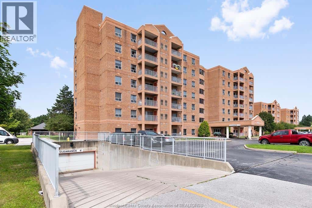 3855 SOUTHWINDS Unit# 706 — Windsor, Ontario - Photo 3 of 40