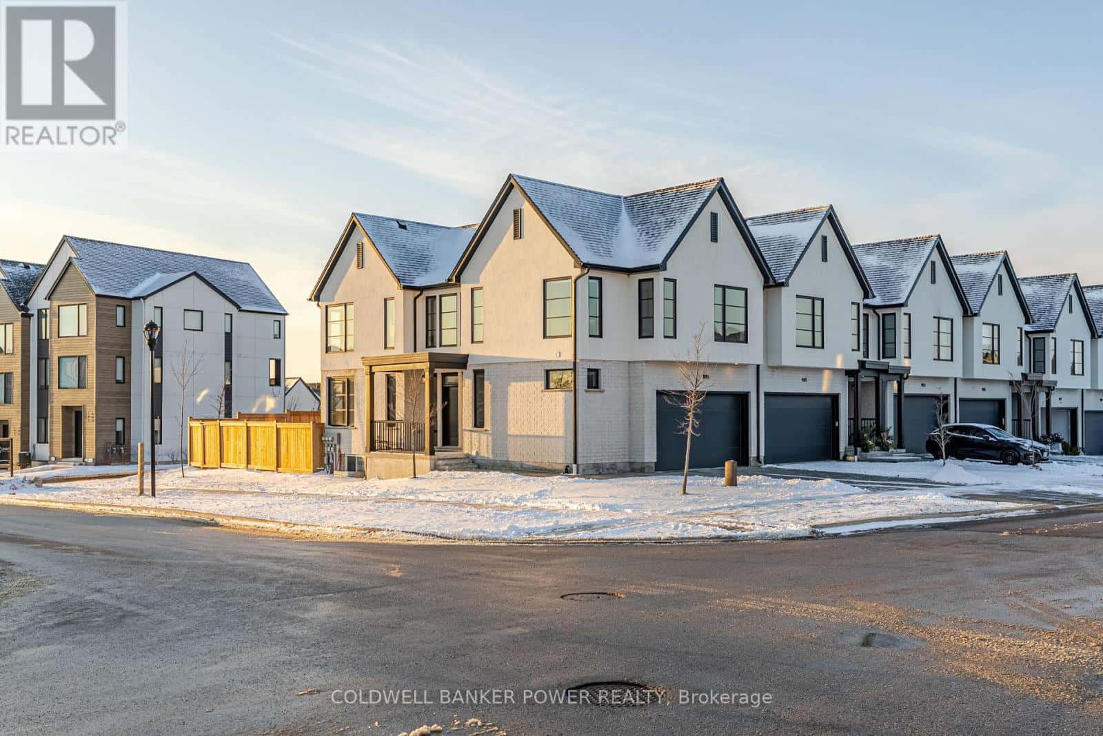 899 UPPERPOINT AVENUE — London South (South B), Ontario - Photo 2 of 35