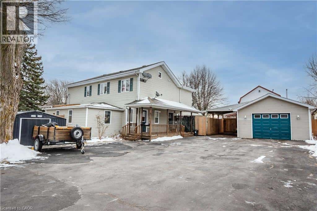 610 ELM Street — Port Colborne, Ontario - Photo 5 of 43