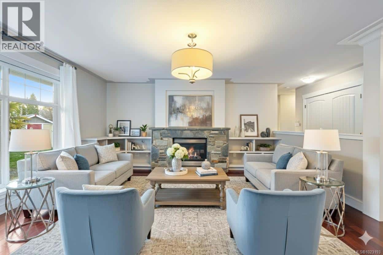 610 Forsyth Ave — Parksville, British Columbia - Photo 4 of 63