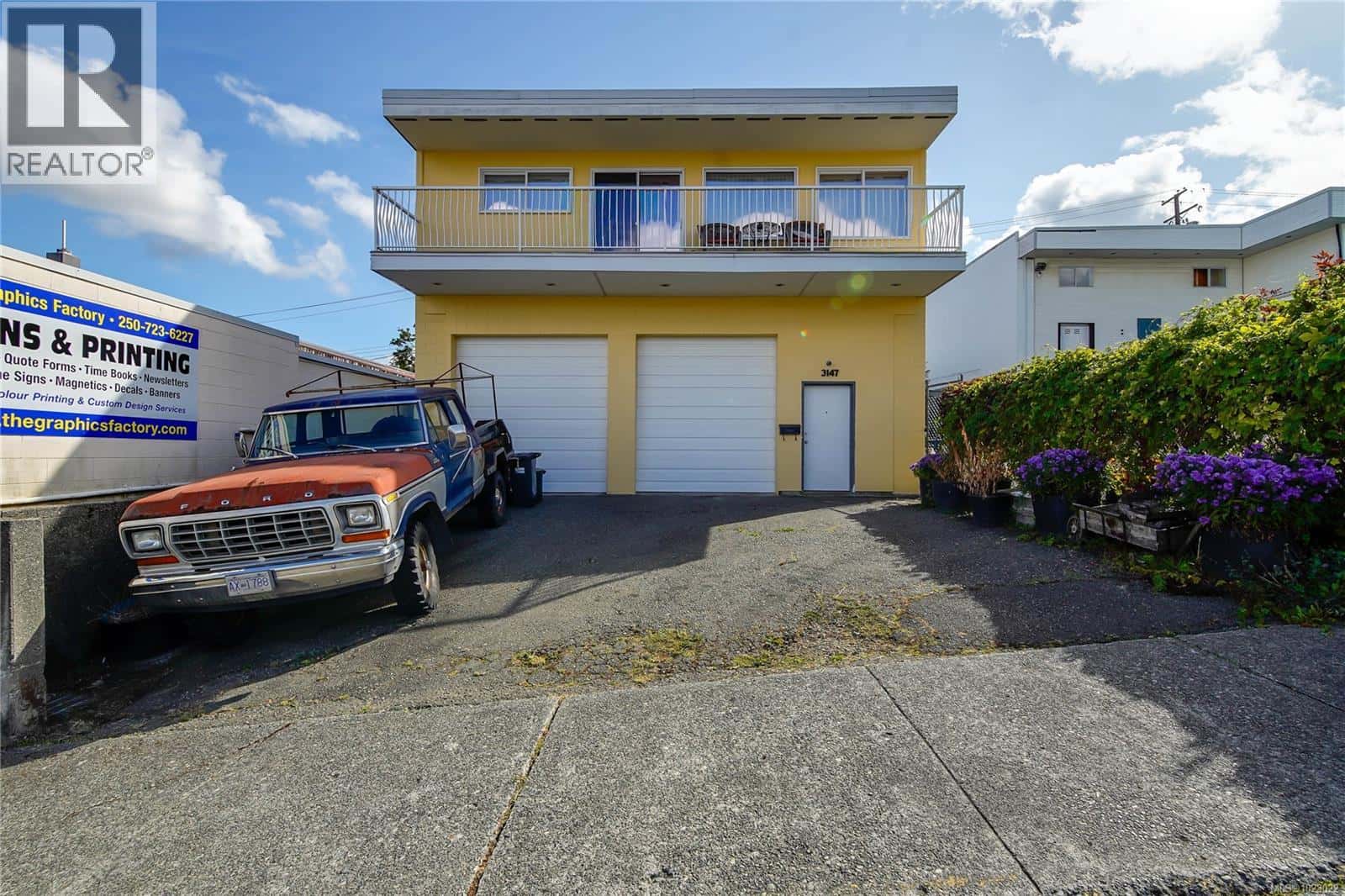 3147 2nd Ave — Port Alberni, British Columbia - Photo 2 of 32