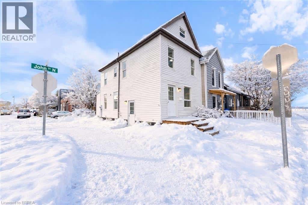 581 JOHN Street N — Hamilton, Ontario - Photo 2 of 27