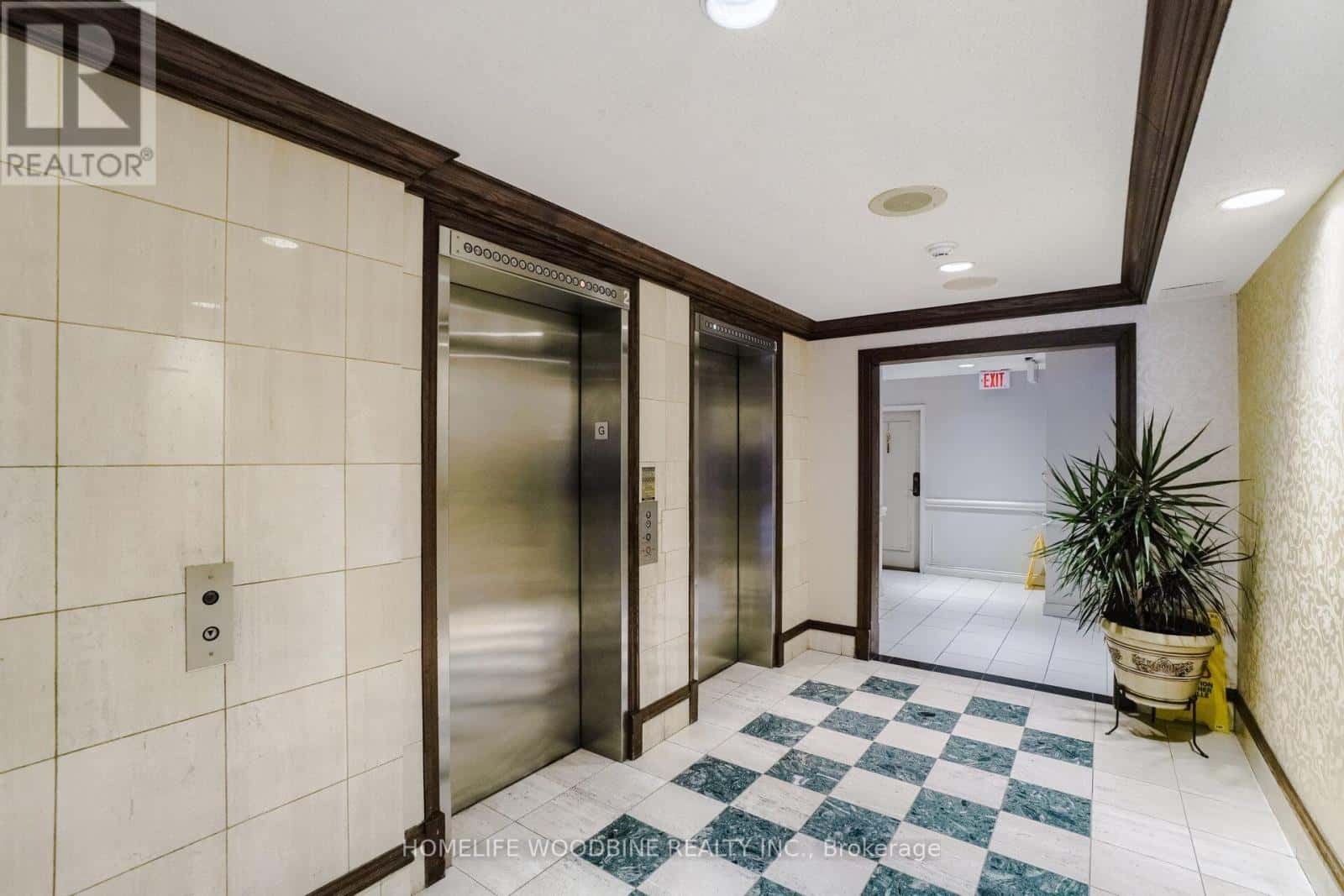 212 - 30 THUNDER GROVE — Toronto (Agincourt North), Ontario - Photo 3 of 50