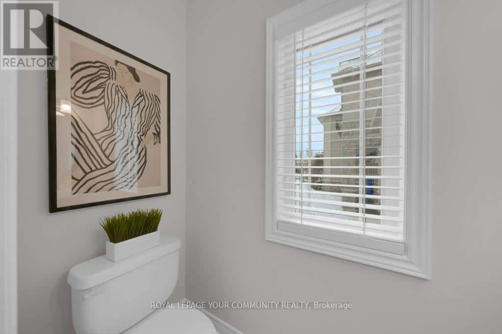 373 GILPIN DRIVE — Newmarket (Woodland Hill), Ontario - Photo 4 of 50