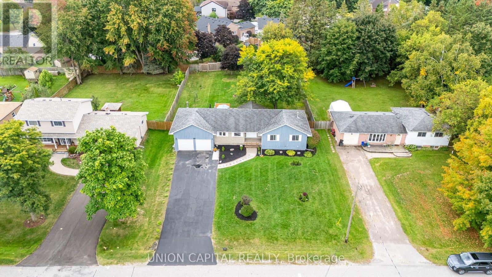 35 JONATHAN STREET — Uxbridge, Ontario - Photo 3 of 48