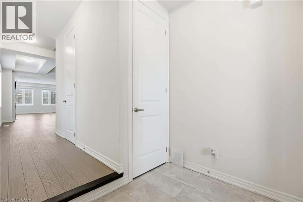 624 BECKVIEW Crescent — Kitchener, Ontario - Photo 4 of 50