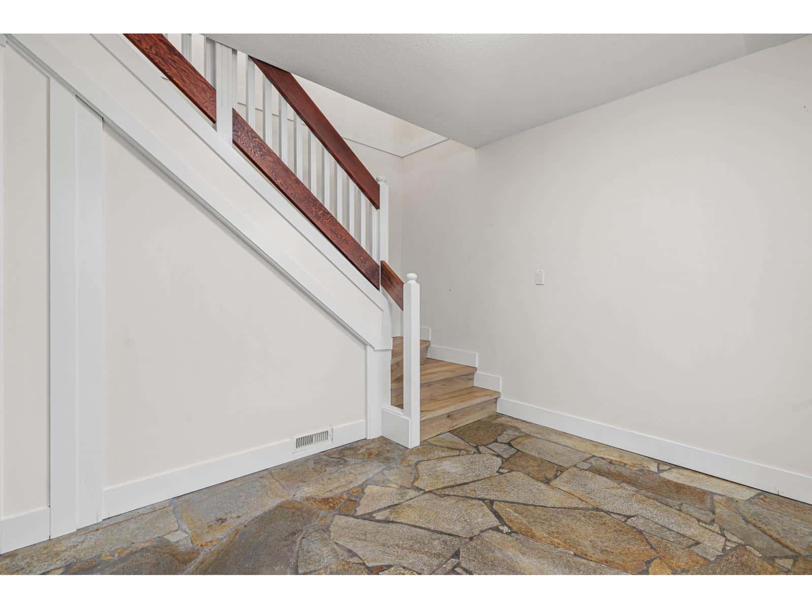 45187 MOUNTVIEW WAY, Sardis South — Chilliwack, British Columbia - Photo 4 of 40