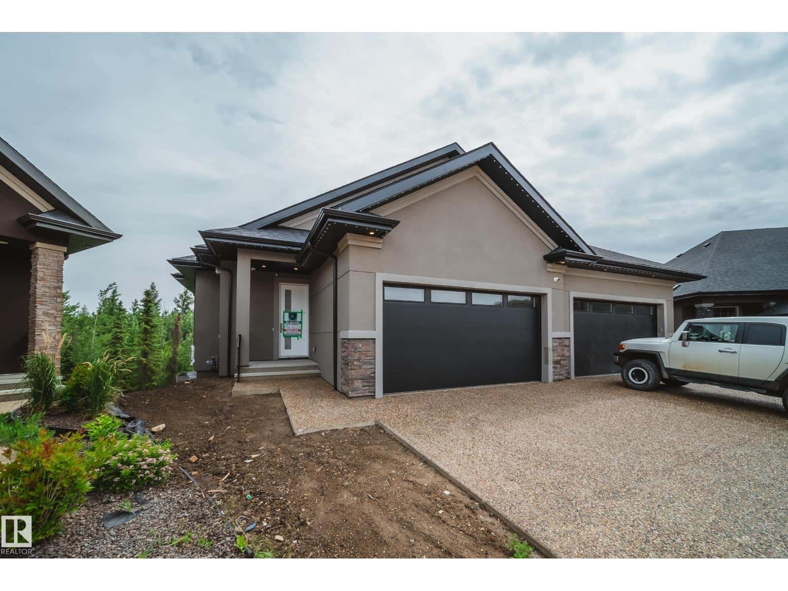 #21 20425 93 AV NW — Edmonton, Alberta - Photo 3 of 54