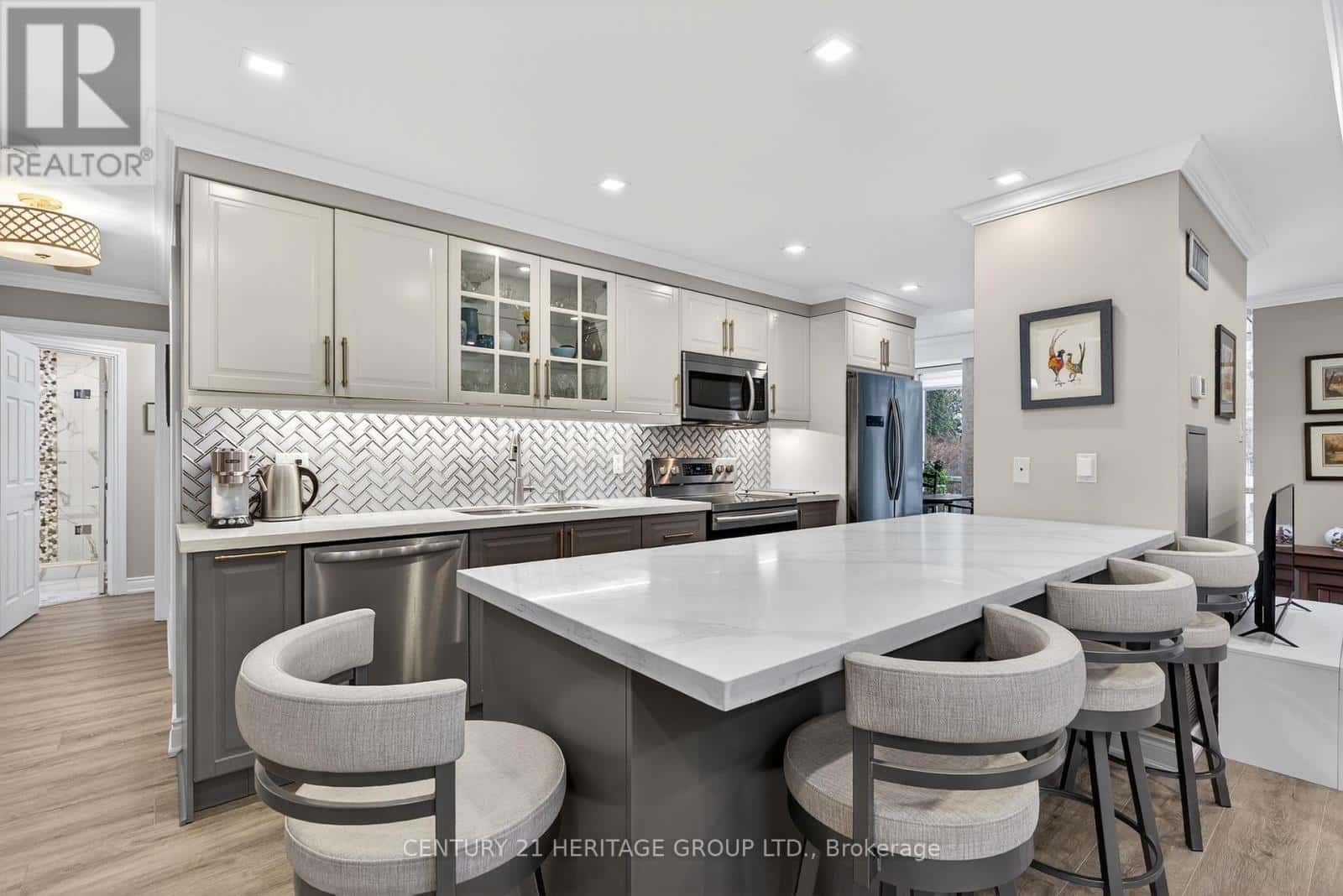 112 - 40 HARDING BOULEVARD W — Richmond Hill (North Richvale), Ontario - Photo 5 of 40