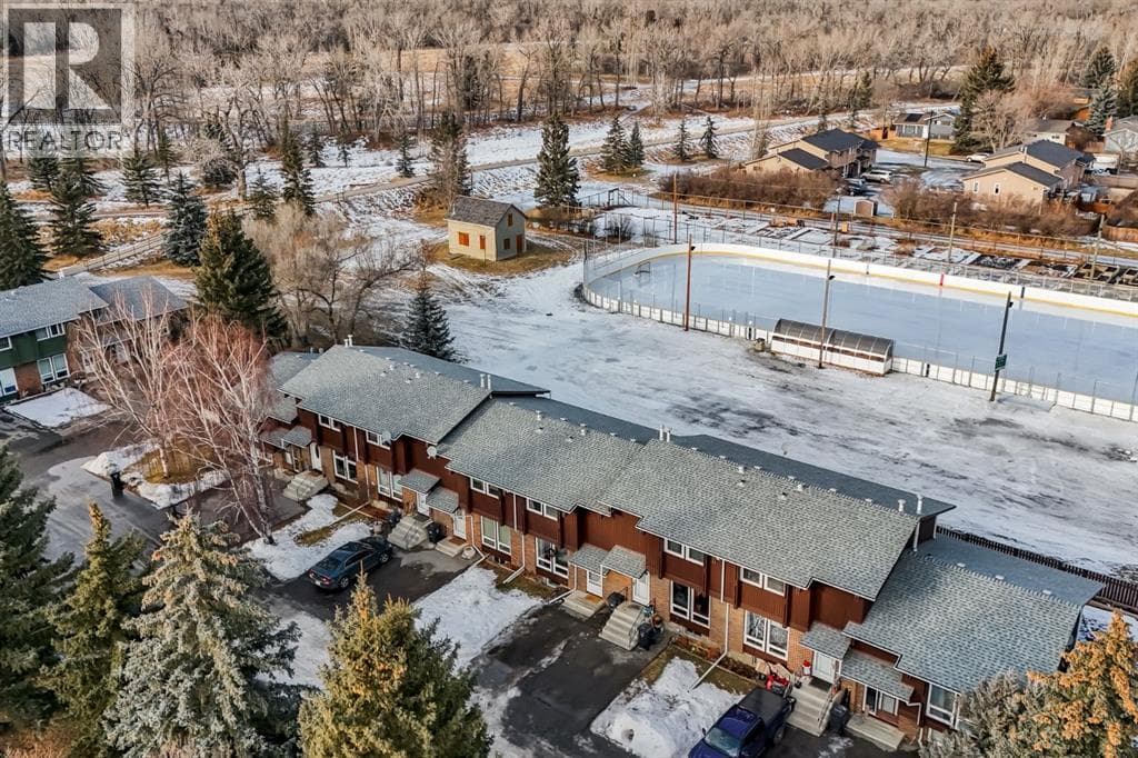 9 Pekisko Road SW — High River, Alberta - Main photo