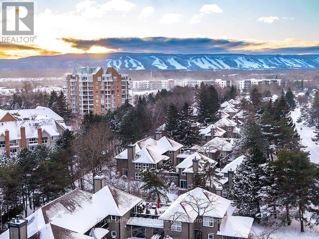 417 MARINERS WAY — Collingwood, Ontario - Photo 2 of 47