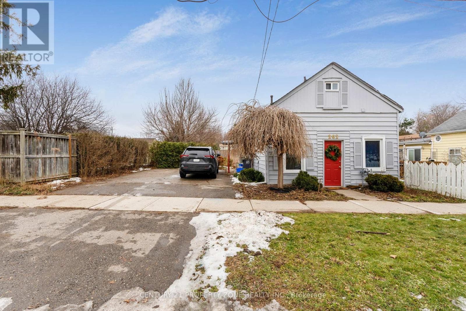 262 PINE STREET — Milton (OM Old Milton), Ontario - Main photo