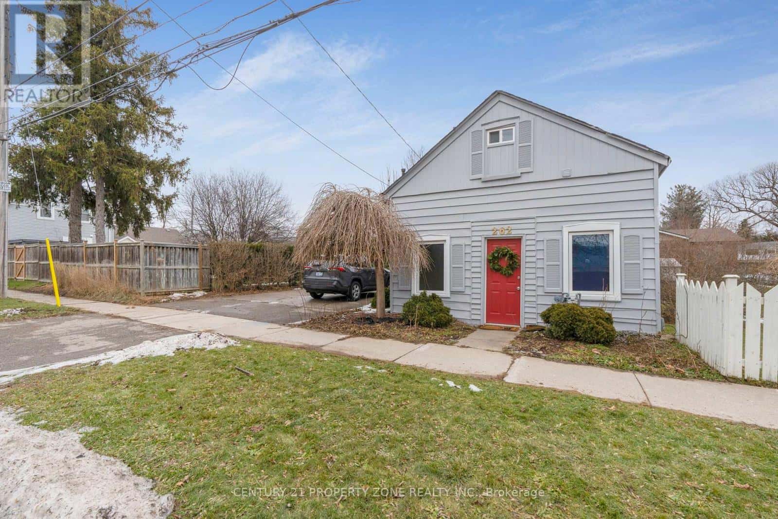 262 PINE STREET — Milton (OM Old Milton), Ontario - Photo 2 of 26