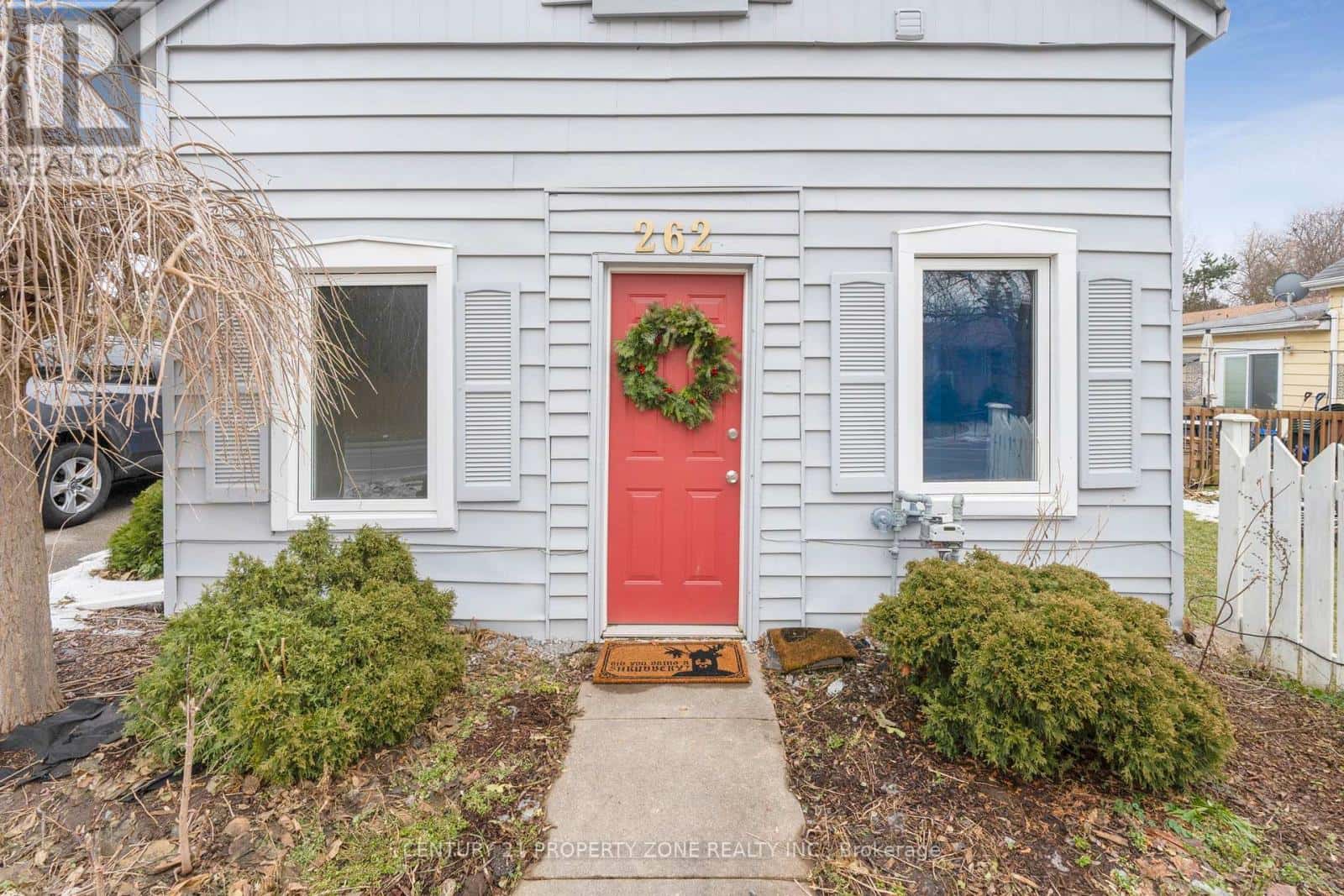 262 PINE STREET — Milton (OM Old Milton), Ontario - Photo 3 of 26