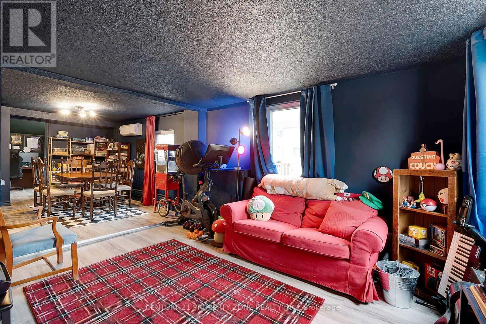 262 PINE STREET — Milton (OM Old Milton), Ontario - Photo 5 of 26