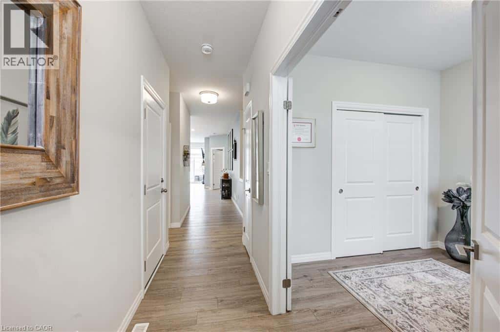 114 LIVINGSTON Drive — Tillsonburg, Ontario - Photo 4 of 50