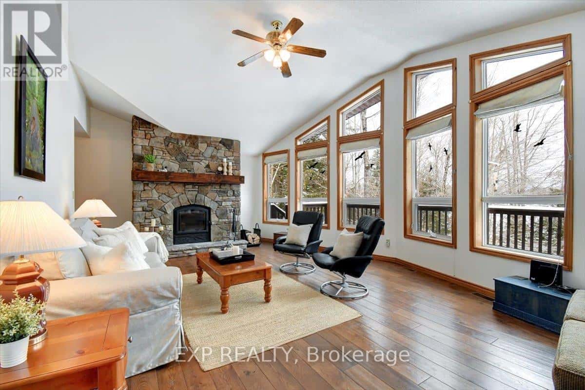 195 MAPLE RIDGE LANE — Wollaston, Ontario - Photo 5 of 38