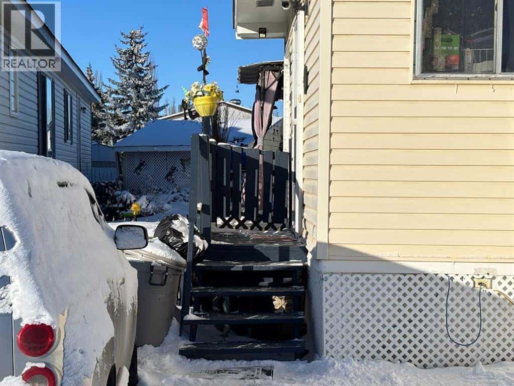 31, 649 Main Street — Airdrie, Alberta - Photo 2 of 20