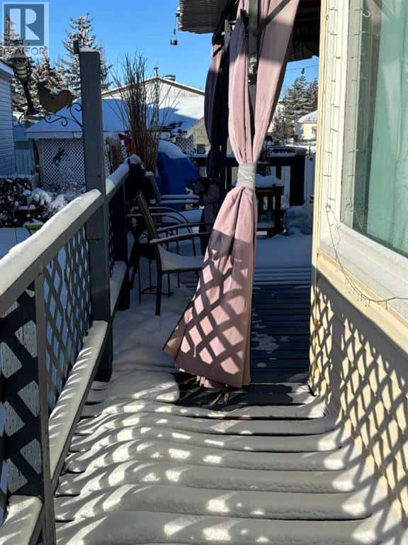 31, 649 Main Street — Airdrie, Alberta - Photo 5 of 20