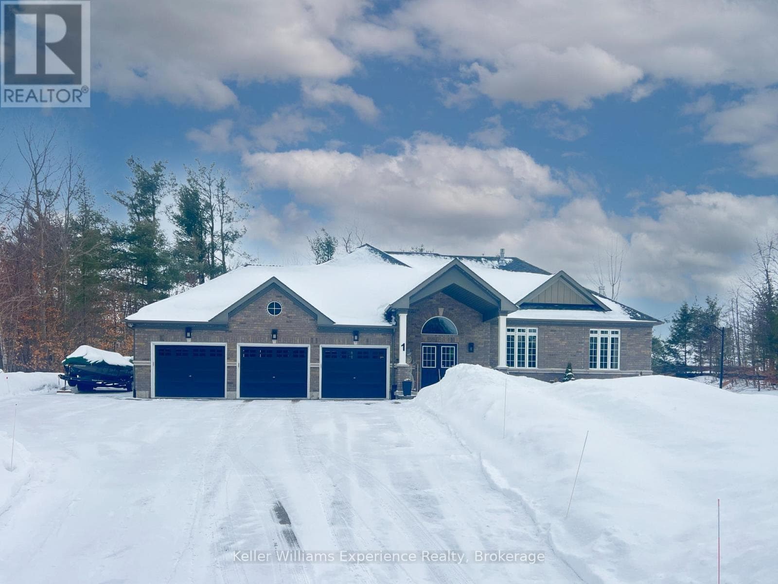 1 TOPAZ COURT — Oro-Medonte (Sugarbush), Ontario - Main photo