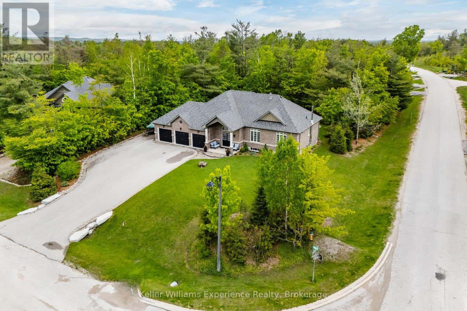 1 TOPAZ COURT — Oro-Medonte (Sugarbush), Ontario - Photo 3 of 38