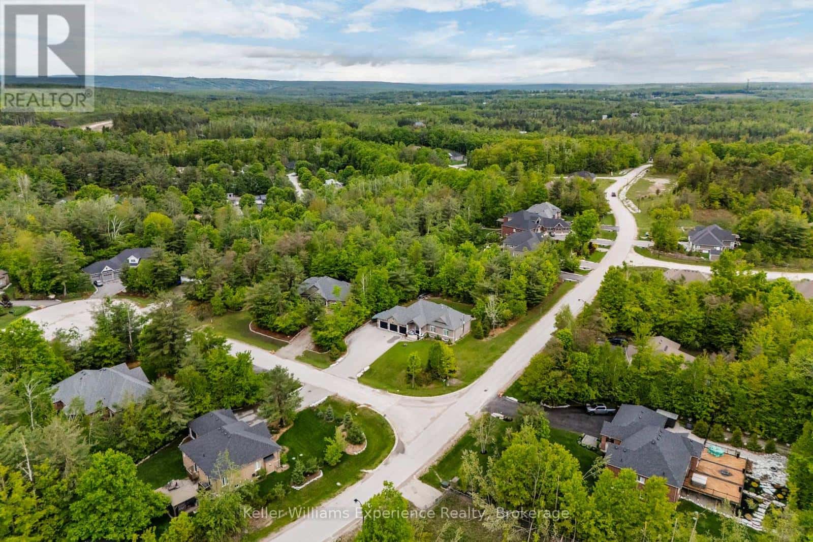 1 TOPAZ COURT — Oro-Medonte (Sugarbush), Ontario - Photo 4 of 38