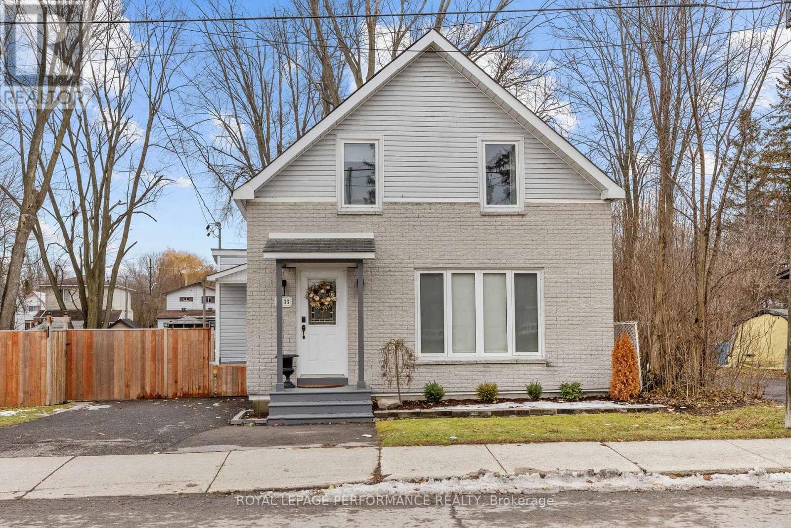 1133 LAURIER STREET — Clarence-Rockland, Ontario - Main photo