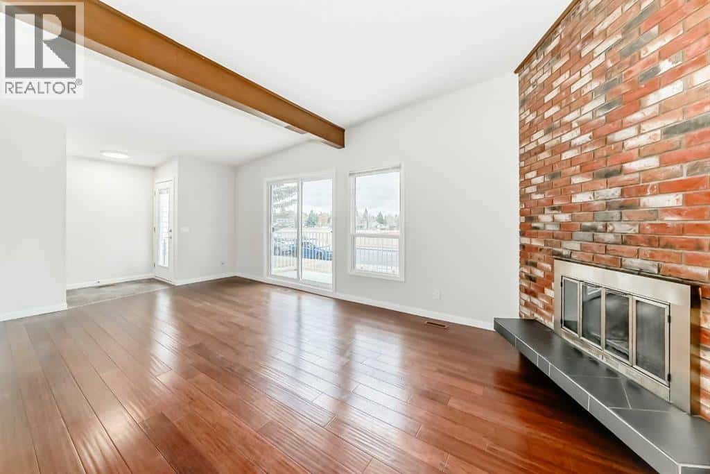 6527 58 Street NW — Calgary, Alberta - Photo 3 of 31