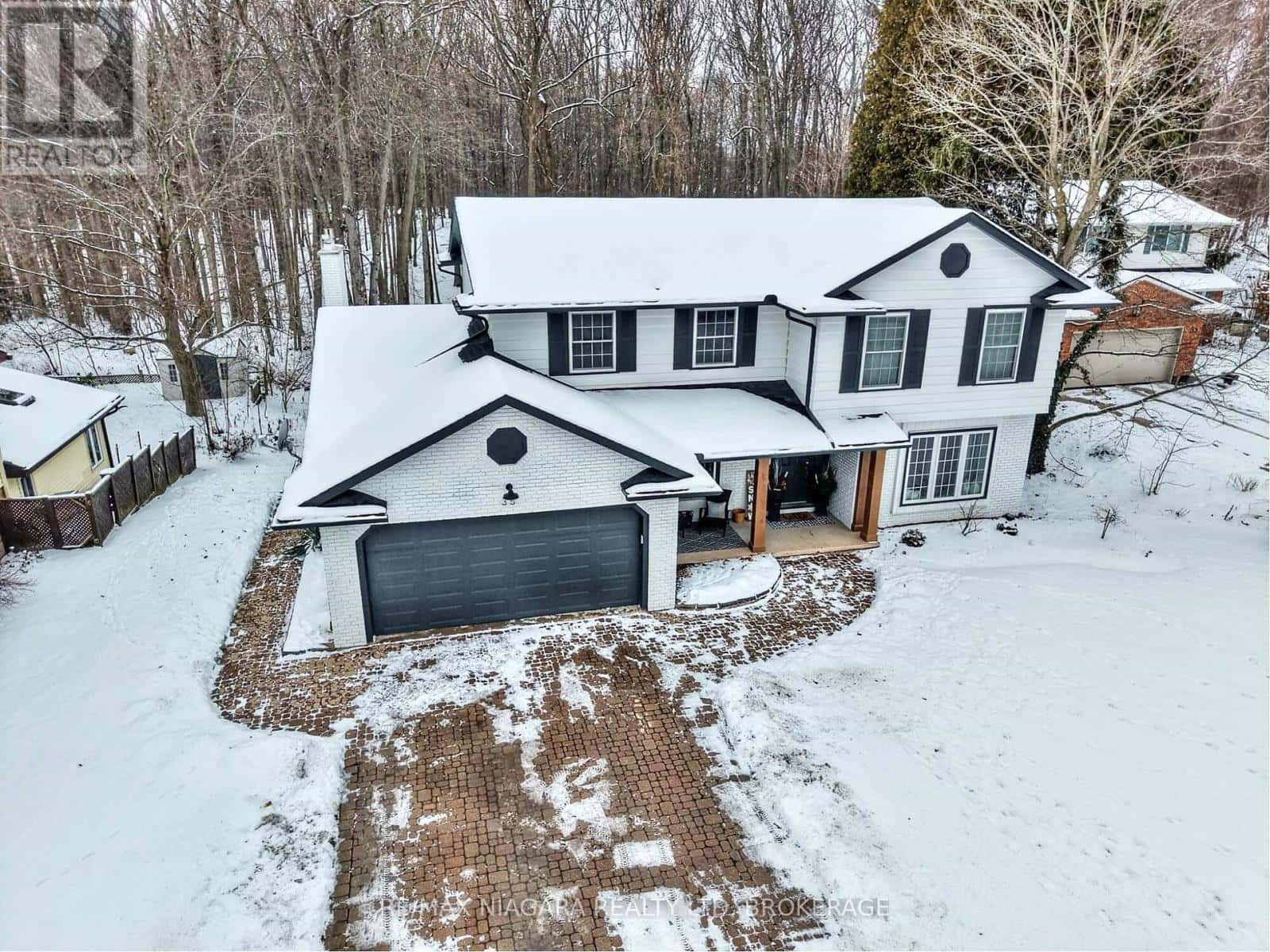 35 BERKWOOD PLACE — Pelham (Fonthill), Ontario - Photo 2 of 50