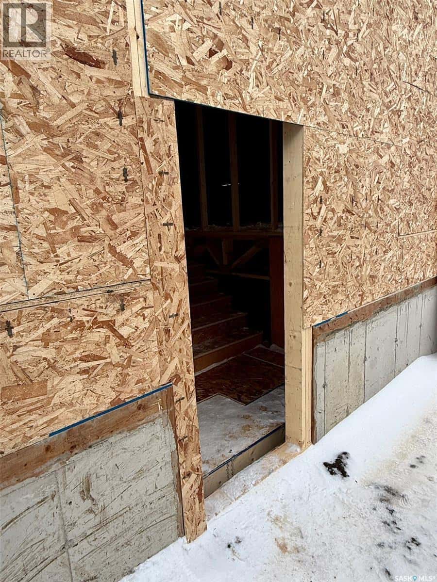 5210 Green CRESCENT — Regina, Saskatchewan - Photo 3 of 6