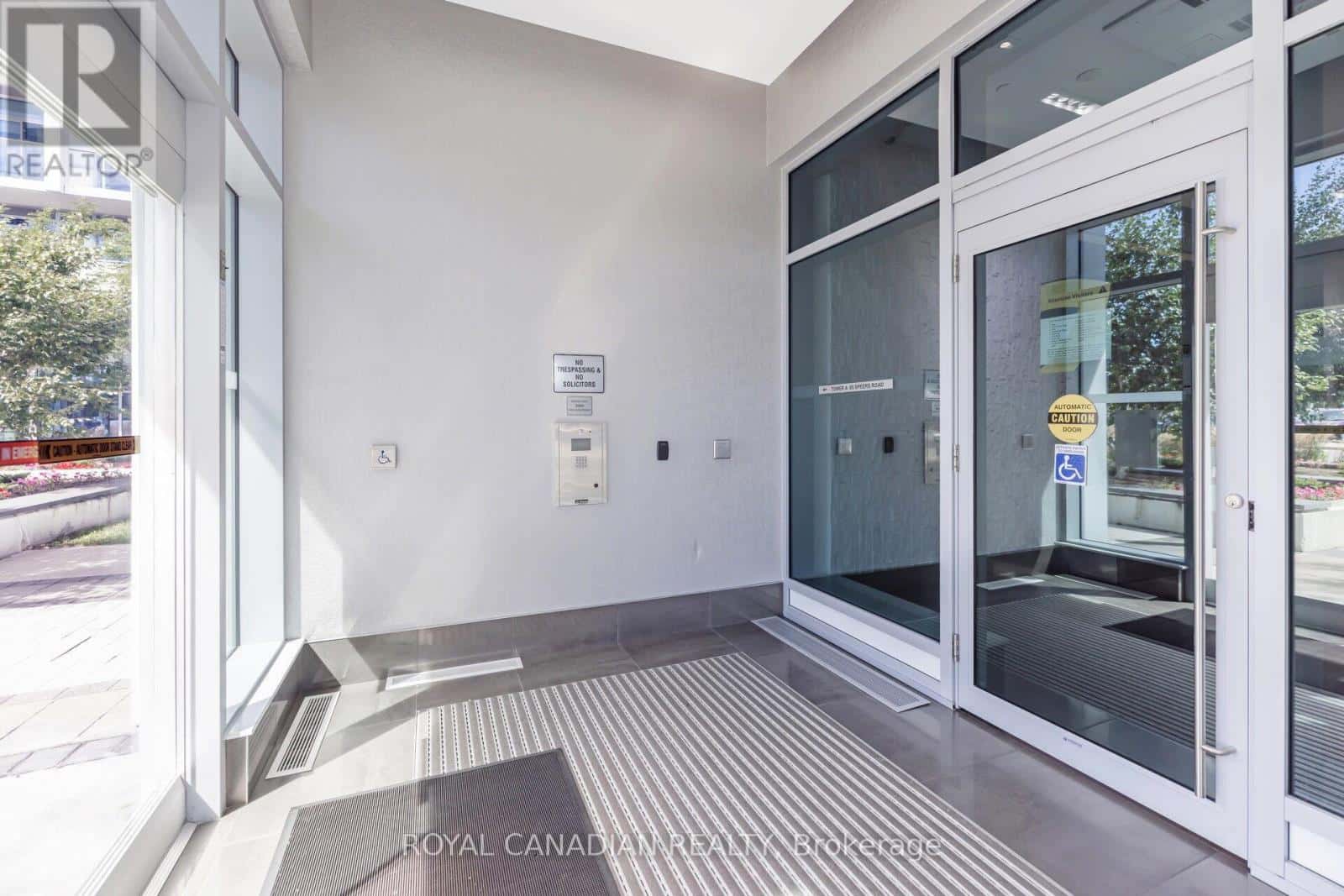 308 - 55 SPEERS ROAD — Oakville (CO Central), Ontario - Photo 3 of 50