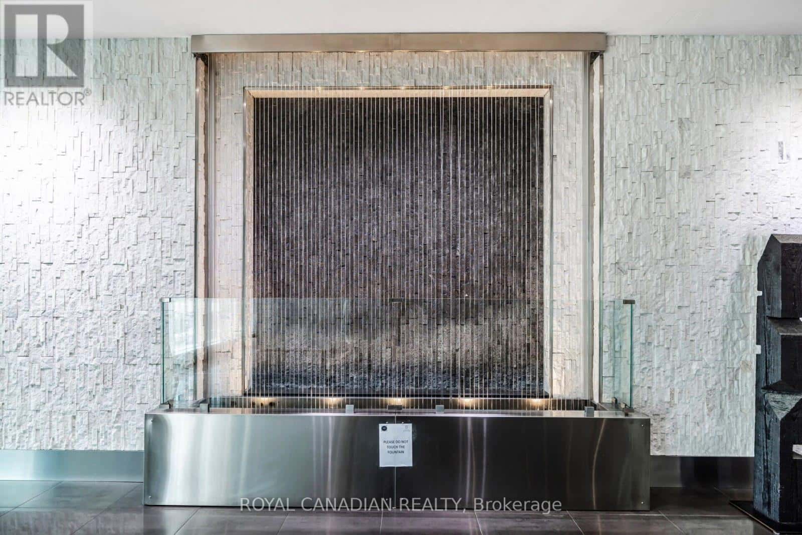 308 - 55 SPEERS ROAD — Oakville (CO Central), Ontario - Photo 5 of 50