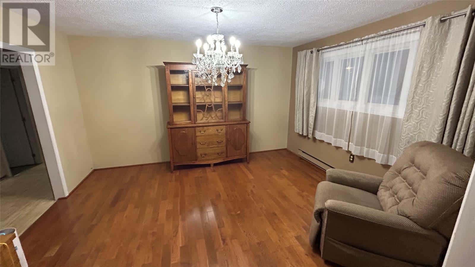 55 WEST Street — STEPHENVILLE, Newfoundland & Labrador - Photo 3 of 32