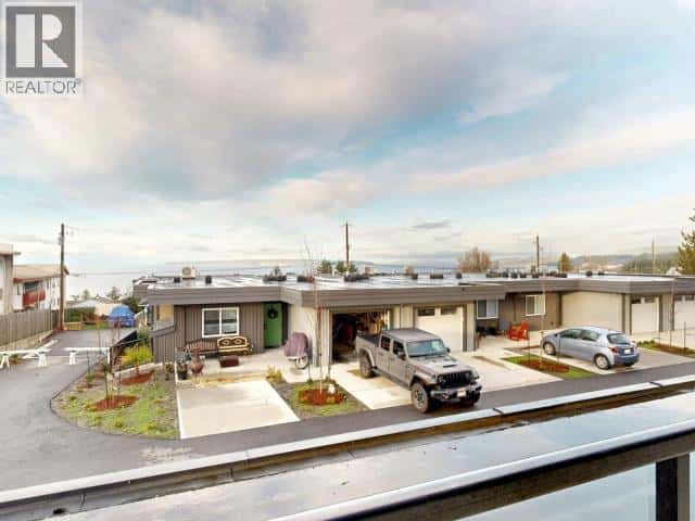 C104-6900 BURNABY STREET — Powell River, British Columbia - Photo 3 of 25